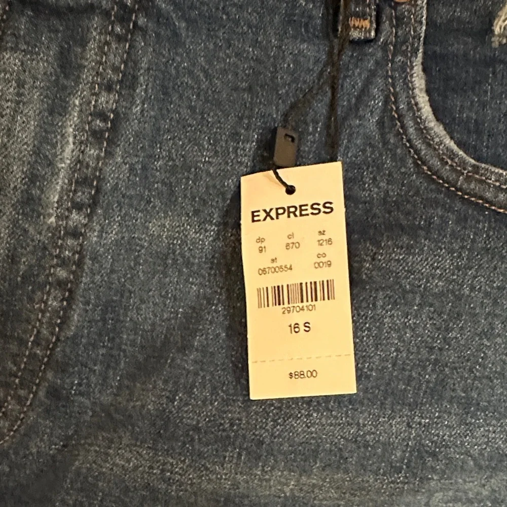 Express Classic Blue Jeans - Picture 7 of 10